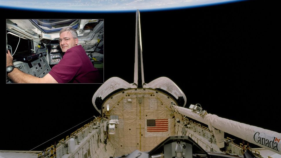 ​Seizing a rotating spacecraft was ‘the highest honor’ for the first Canadian astronaut in space (video).
 