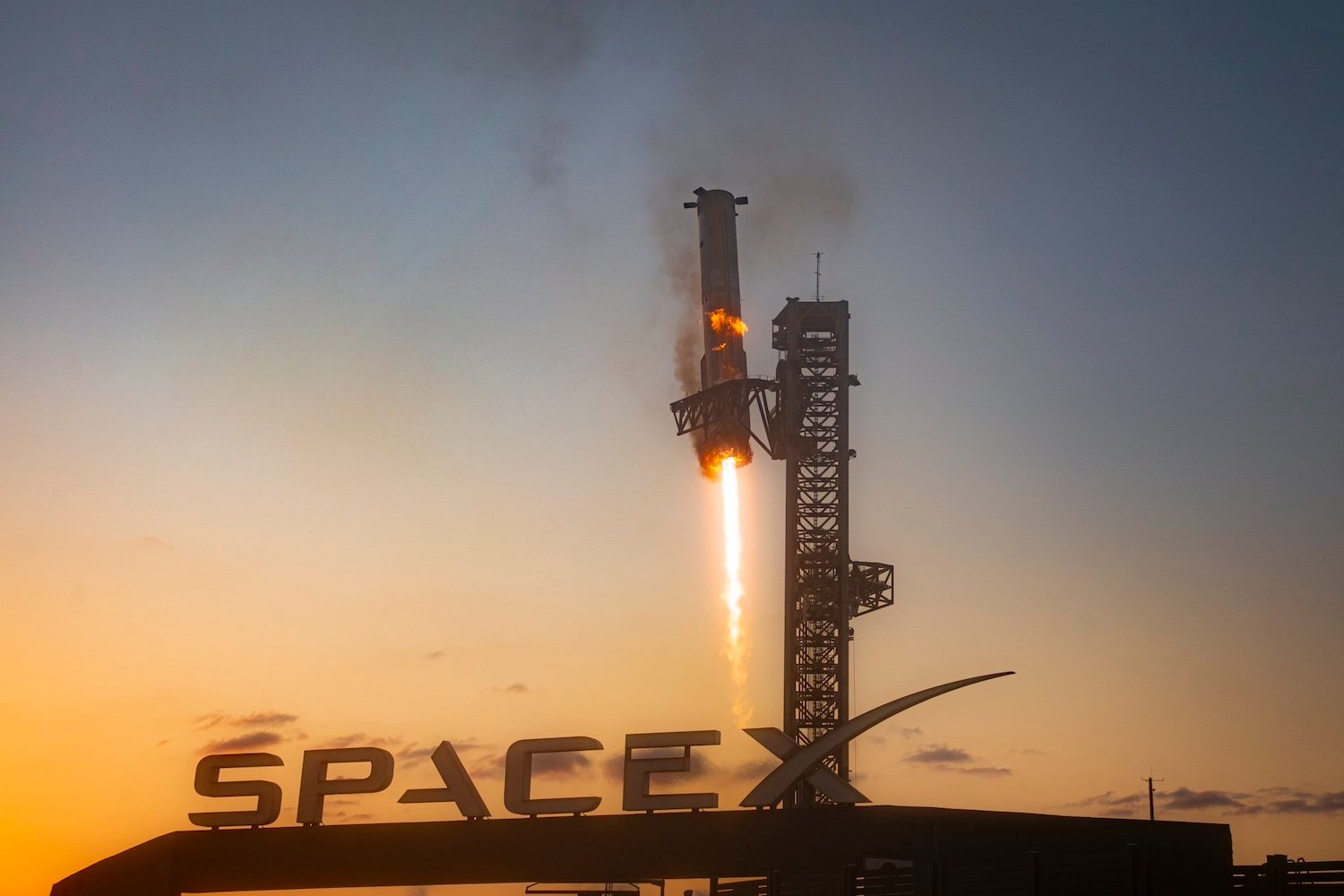  Get Ready: SpaceX Plans Quick Starship Launches for 2025
 