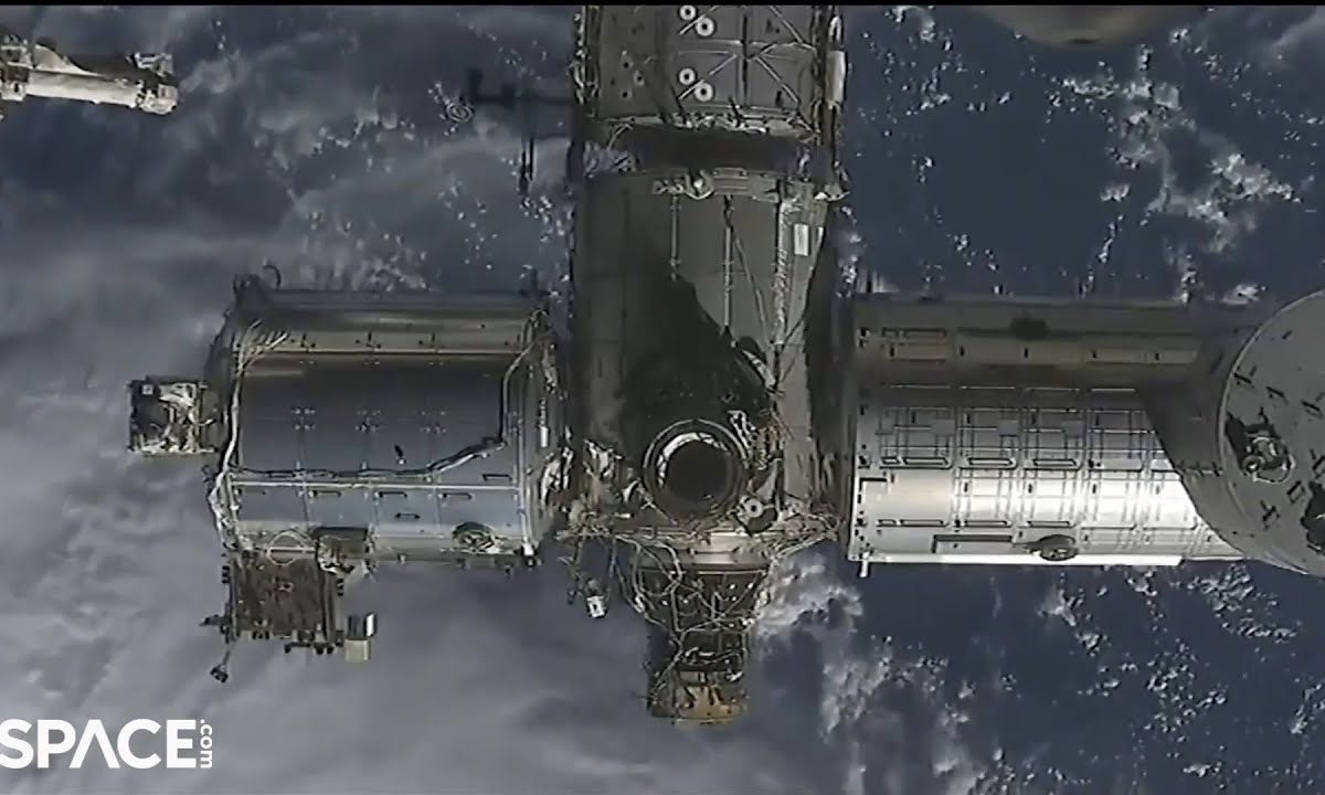 ​SpaceX Crew-9 astronauts, along with the Boeing Starliner team, pilot the Dragon spacecraft to a new docking location at the ISS.
 