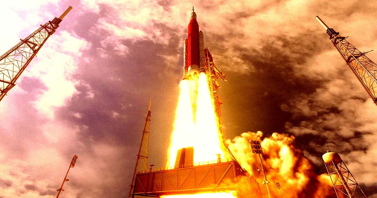  NASA’s Moon rocket may be facing cancellation.
 