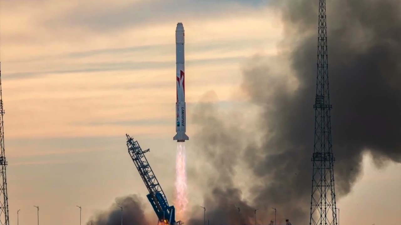  ​Landspace successfully launched 2 satellites into orbit using its improved Zhuque-2 rocket.
 