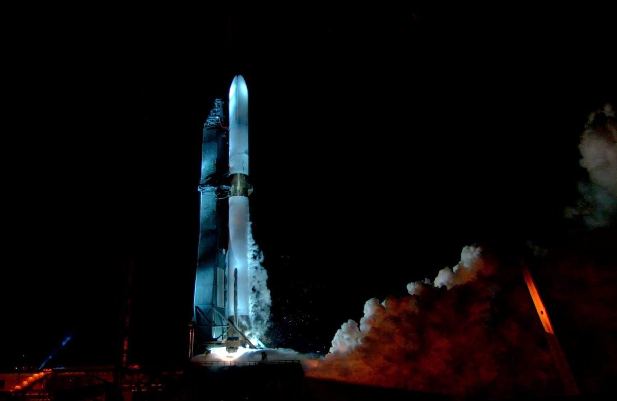 ​Bezos Imitates Musk: Blue Origin Fined Before New Glenn Launch
 