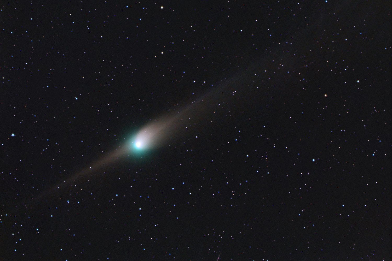  ​Heads Up: The Shiniest Comet of the Year Could Illuminate the Sky Next Week.
 