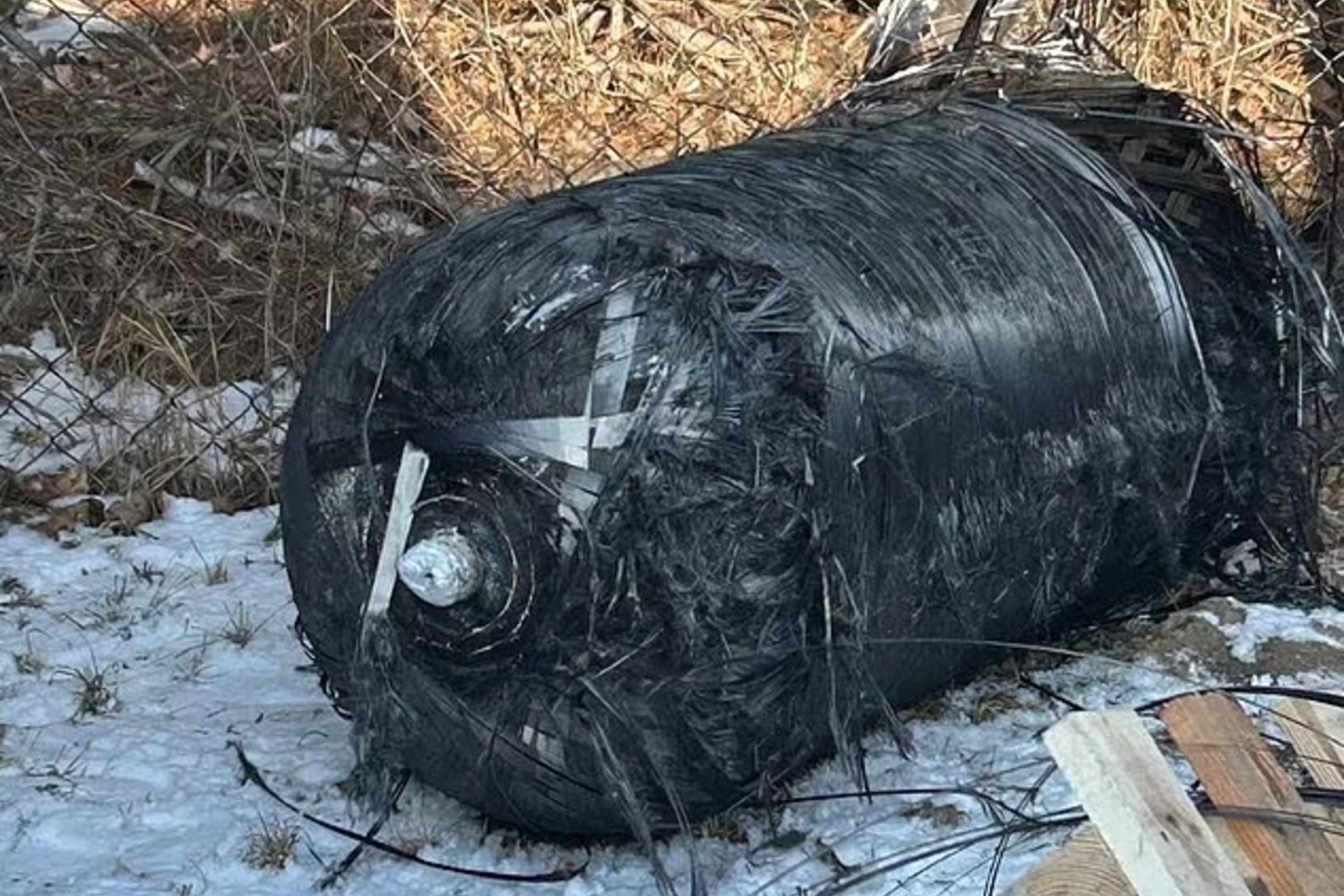  ​SpaceX debris is falling in Poland.
 