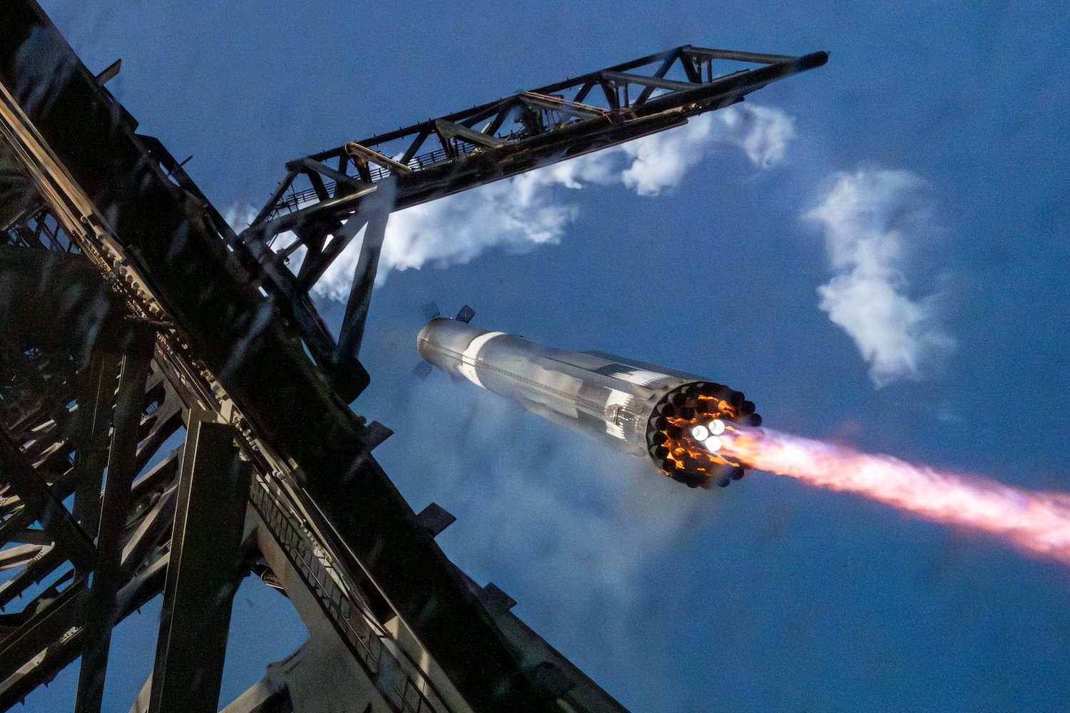  ​NASA might speed up its plans for a Mars mission in response to a budget proposal from Trump.
 