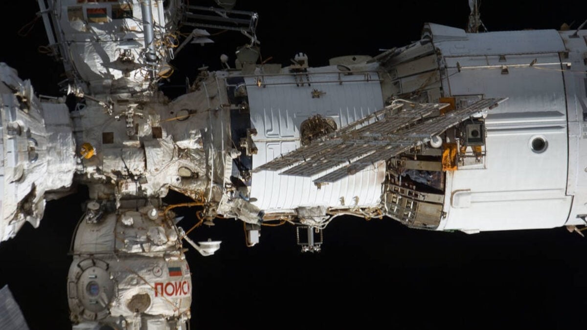  ​The Russian section of the Space Station continues to experience air leaks.
 