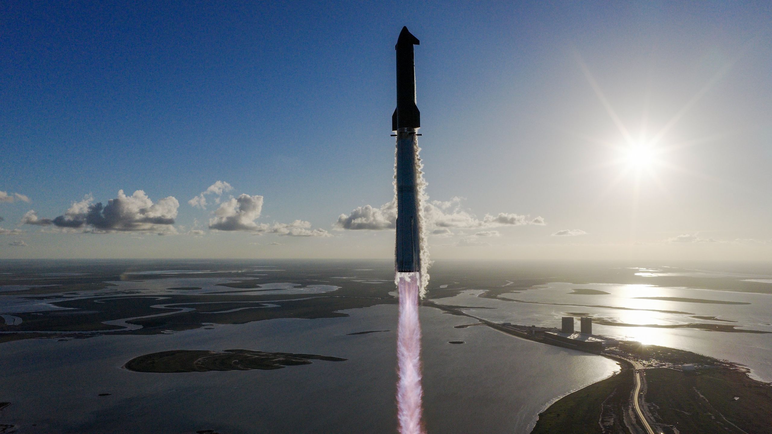  Reports: SpaceX eyes 2026 IPO, $1.5 trillion valuation
 